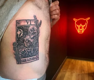 Hailey Slade tattoo 015