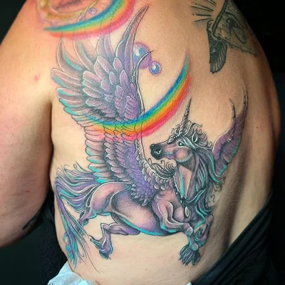 Hailey Slade tattoo 031