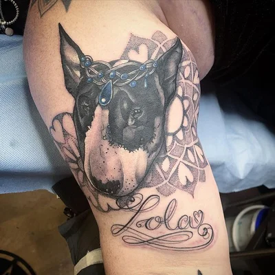 Hailey Slade tattoo 049