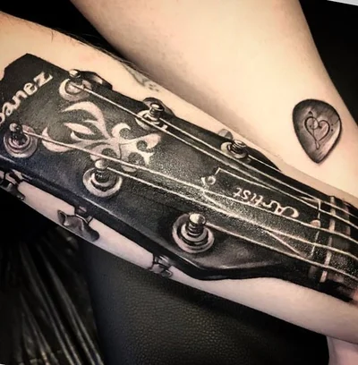 Helen Farber tattoo 035