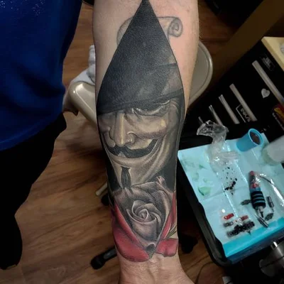 Hugh Fowler tattoo 040