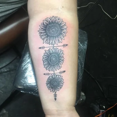 J Pettit tattoo 015