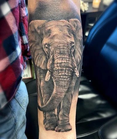 Justine Walters tattoo 019