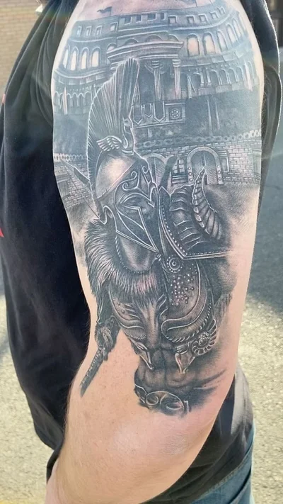 Justine Walters tattoo 042