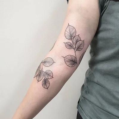 Kayla Jayne tattoo 035
