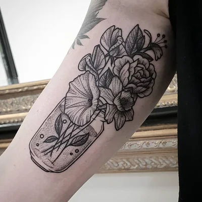 Kayla Jayne tattoo 050