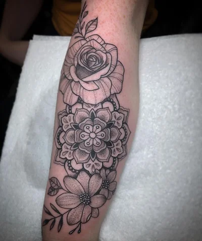 Sabra Carson tattoo 050