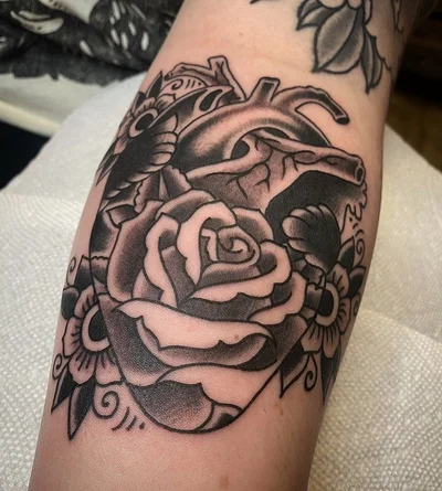 Sasha Ignarski tattoo 035