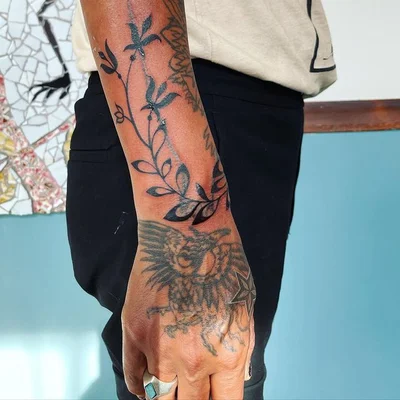Serena Lander tattoo 011