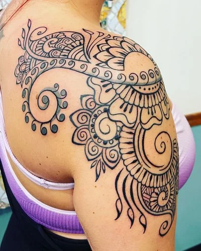 Serena Lander tattoo 029