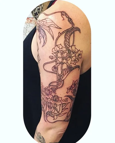 Serena Lander tattoo 037