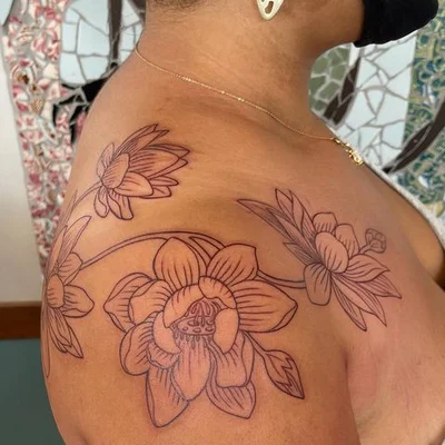 Serena Lander tattoo 043