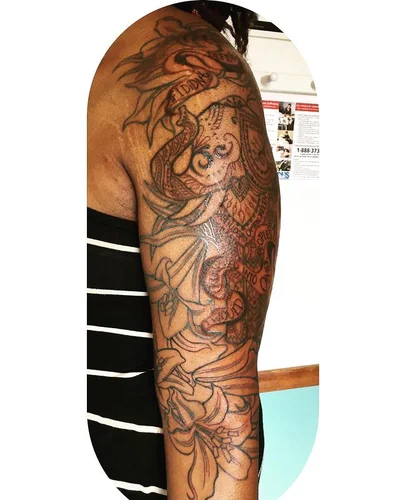 Serena Lander tattoo 050