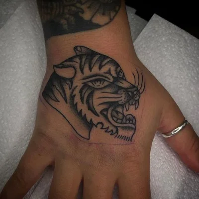SJ Young tattoo 012