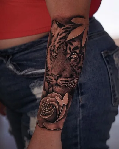 Sophie Hollie tattoo 008