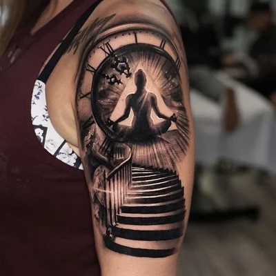Sophie Hollie tattoo 028