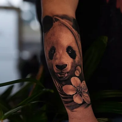 Sophie Hollie tattoo 034