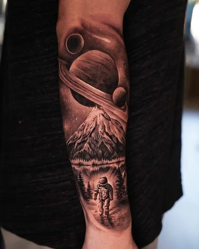 Sophie Hollie tattoo 035