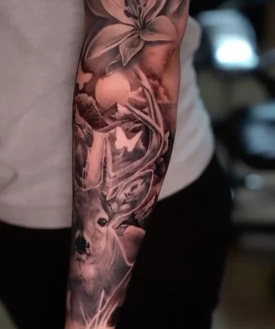 Sophie Hollie tattoo 037