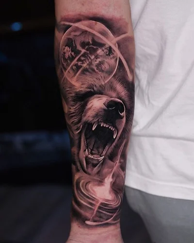 Sophie Hollie tattoo 040