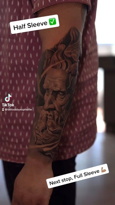 Sophie Hollie tattoo 048
