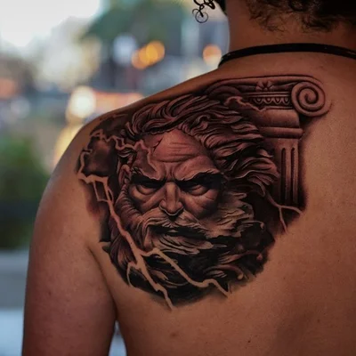 Sophie Hollie tattoo 049