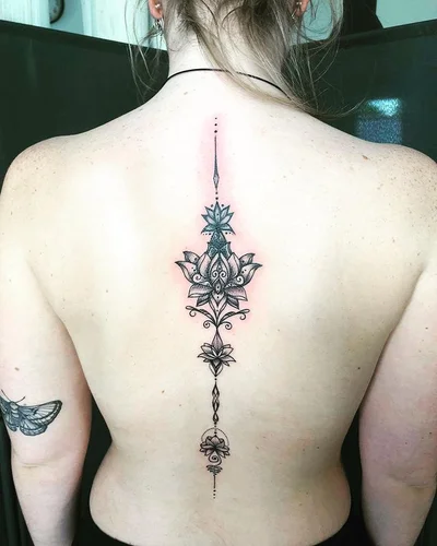 Tarp tattoo 027