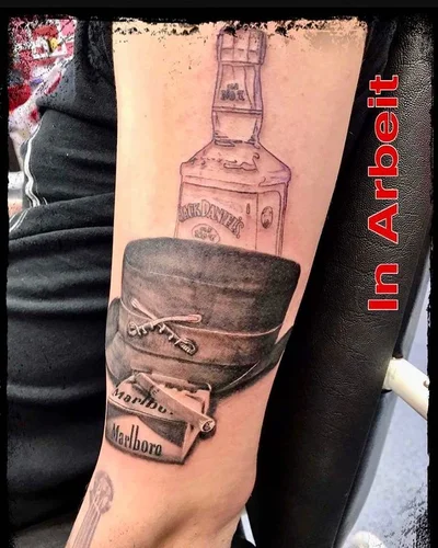 Tarp tattoo 048