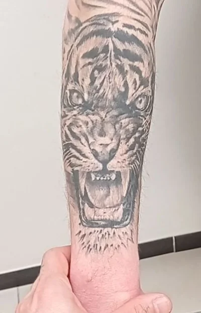 Teo Bastia tattoo 014