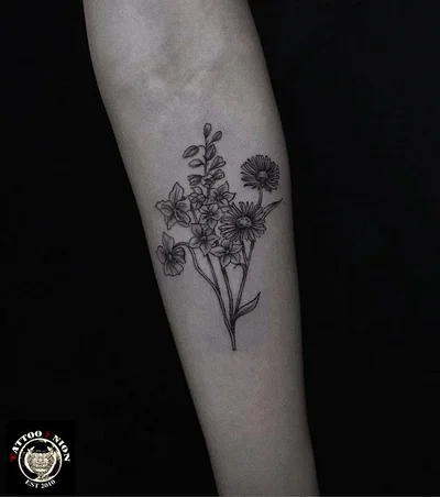 Tina Smith tattoo 039