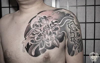 Tina Smith tattoo 044