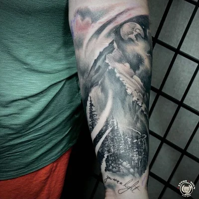 Tina Smith tattoo 047