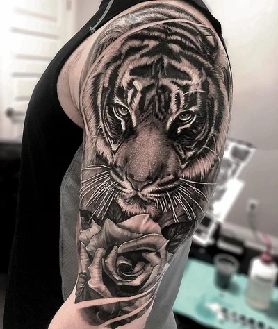 Martin Tran tattoo 024