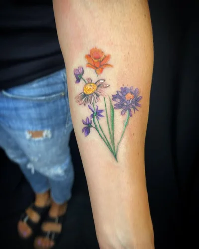 Meagan Avila tattoo 032