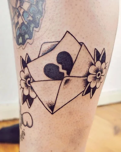 Tove tattoo 049