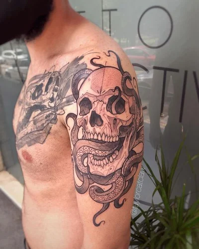 Taylor Catclaw tattoo 032