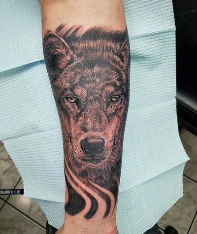 Taylor Kuhlman tattoo 037