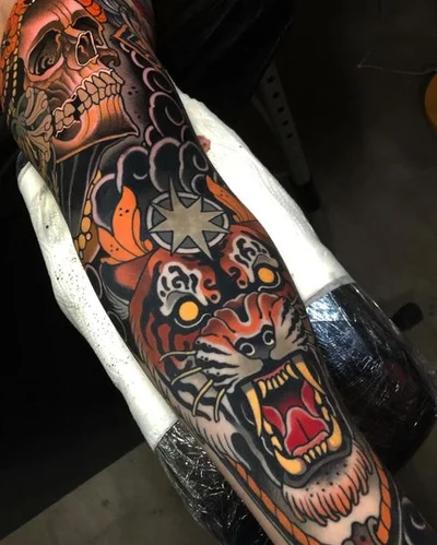 Toni Donaire tattoo 007