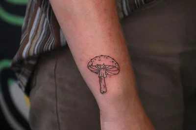 Teal Barnes tattoo 010