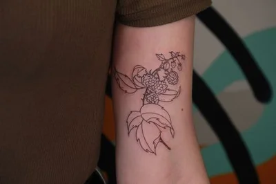Teal Barnes tattoo 015