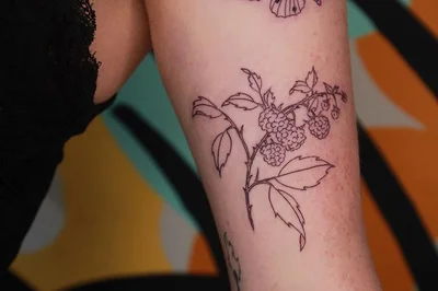 Teal Barnes tattoo 027