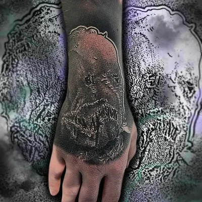 Temple Max tattoo 012
