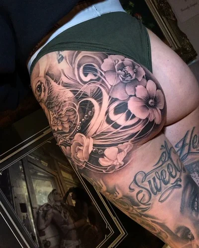 𝒯ℯ𝓃ℯ𝒾𝓁ℯ 𝒩𝒶𝓅ℴ𝓁𝒾 tattoo 011