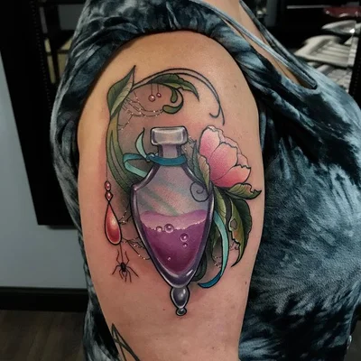 Teresa Andrews tattoo 030