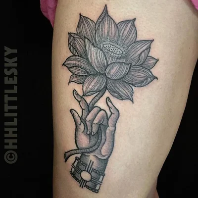 Meredith Littlesky tattoo 017