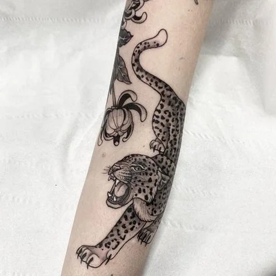 Tess Divine Ink tattoo 030