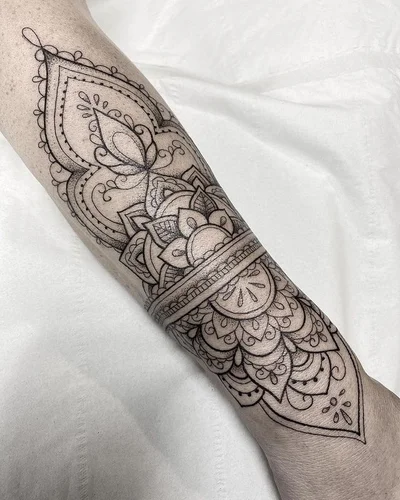 Tess Divine Ink tattoo 042
