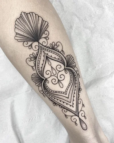 Tess Divine Ink tattoo 048