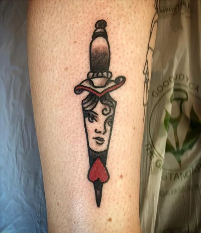 Tessa Raye tattoo 011