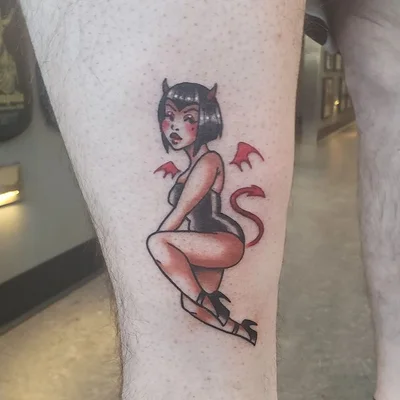 Tessa Roux tattoo 023